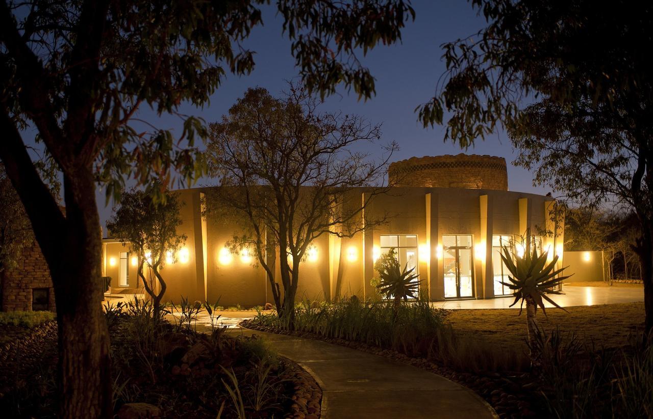 Monomotapa Village @ Legend Golf And Safari Resort Golders Green エクステリア 写真